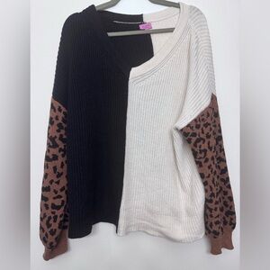 <Miami> Black and Cream V-Neck Sweater with Leopard Print Sleeves